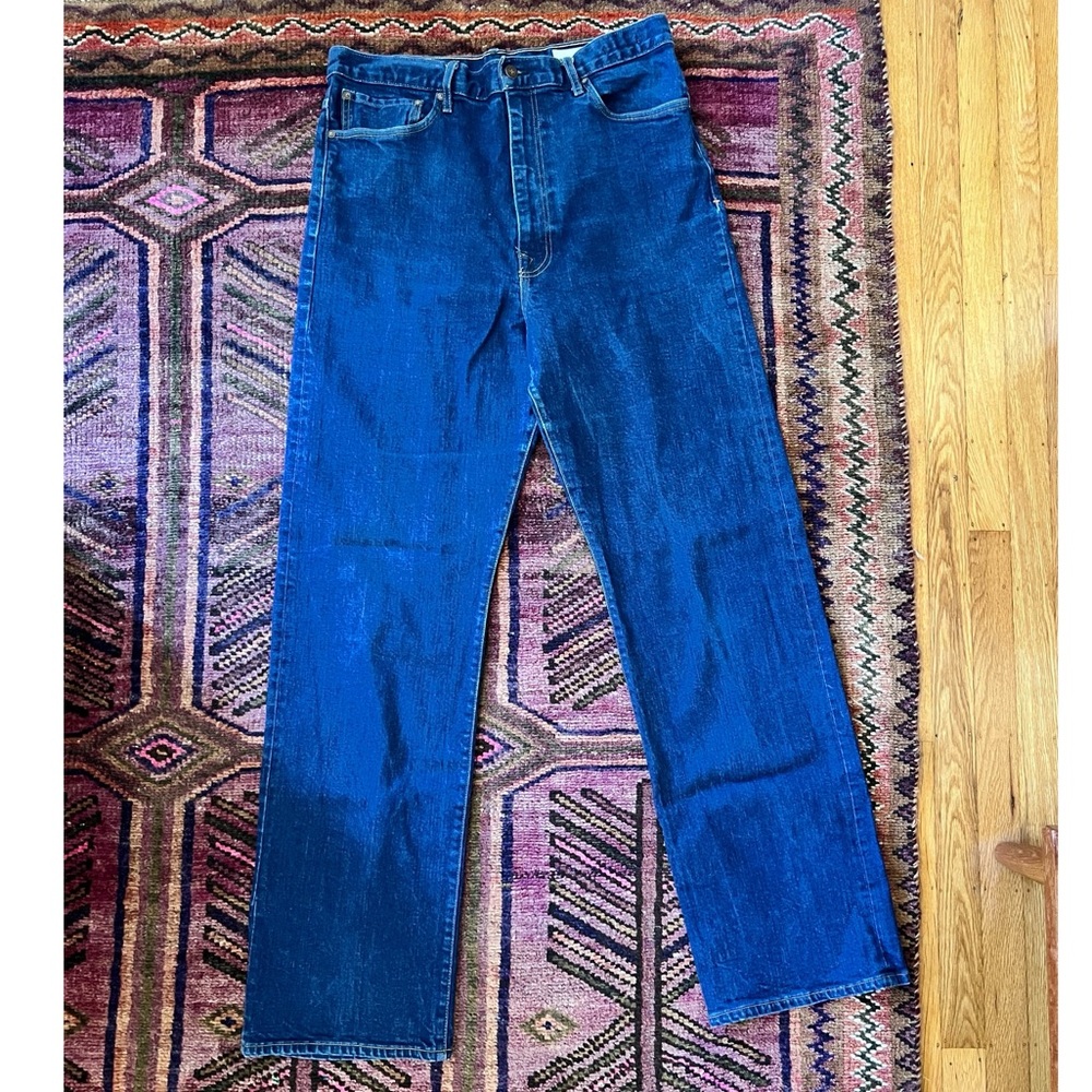 Imogene + Willie Catherine in indigo selvage rinse, size 33” with a 34” inseam.